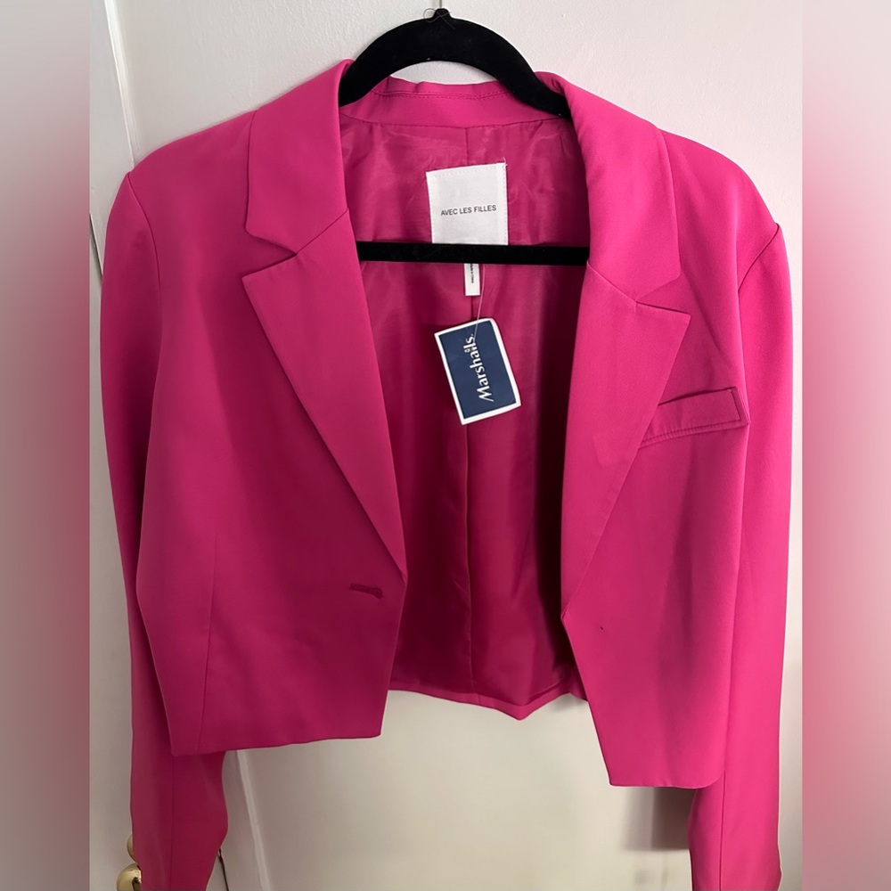 Avec Les Filles Cropped Blazer